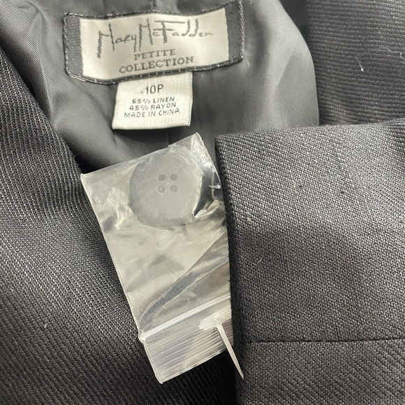 NEW Mary McFadden Black Linen Blend Womens Size 10 P Floral Embroidered Blazer - Picture 4 of 14